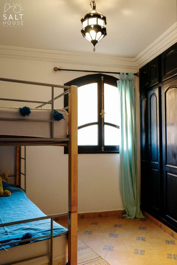 Tamraght Salt House Morocco - Surf & Yoga Camp Bed & Breakfast エクステリア 写真