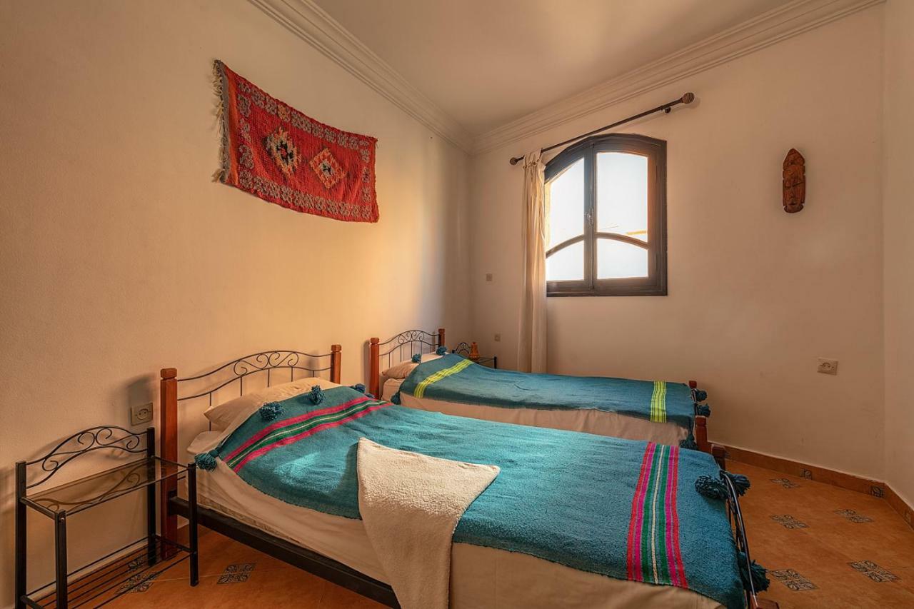 Tamraght Salt House Morocco - Surf & Yoga Camp Bed & Breakfast エクステリア 写真